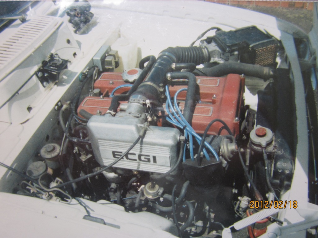 2L DOHC in the car.jpg