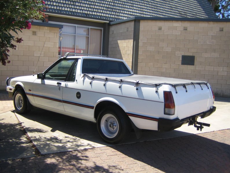 Nissan The Ute - 02.JPG