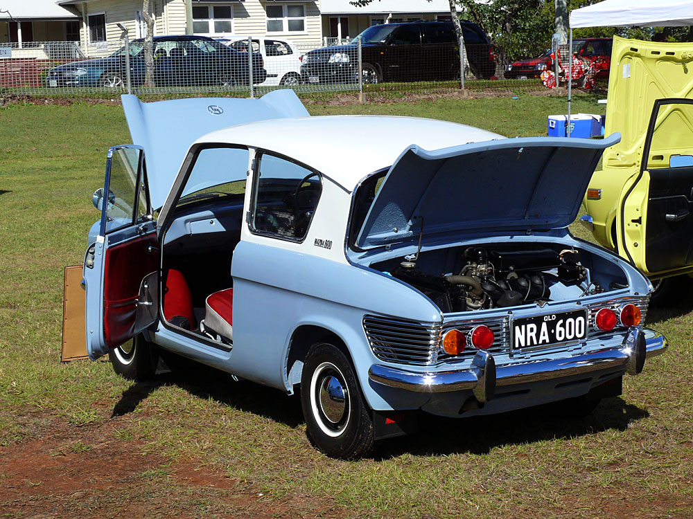 Mazda 600 Deluxe.jpg